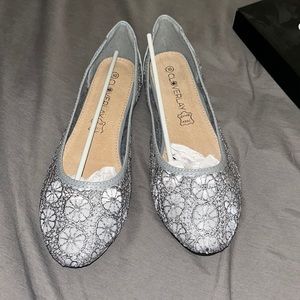 Brand new never worn grey flats!
